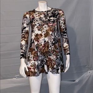 Floral long sleeve short dress